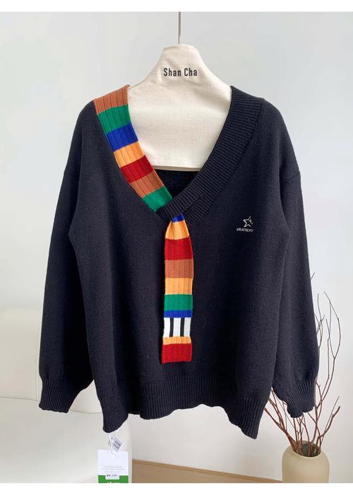 美式復古彩虹毛織拼接V領針織衫 秋冬學院風的優雅與個性